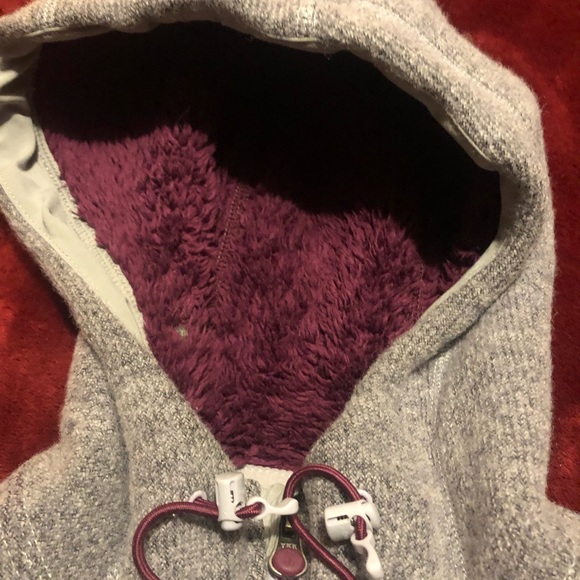 Womens Small 36 The North Face Grey woven wool and merlot lined polyester jacket - Picture 2 of 10